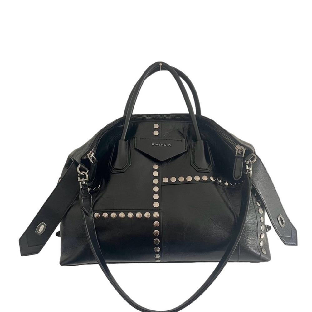 Givenchy Antigona medium bag in black vintage leather with flat studs.
